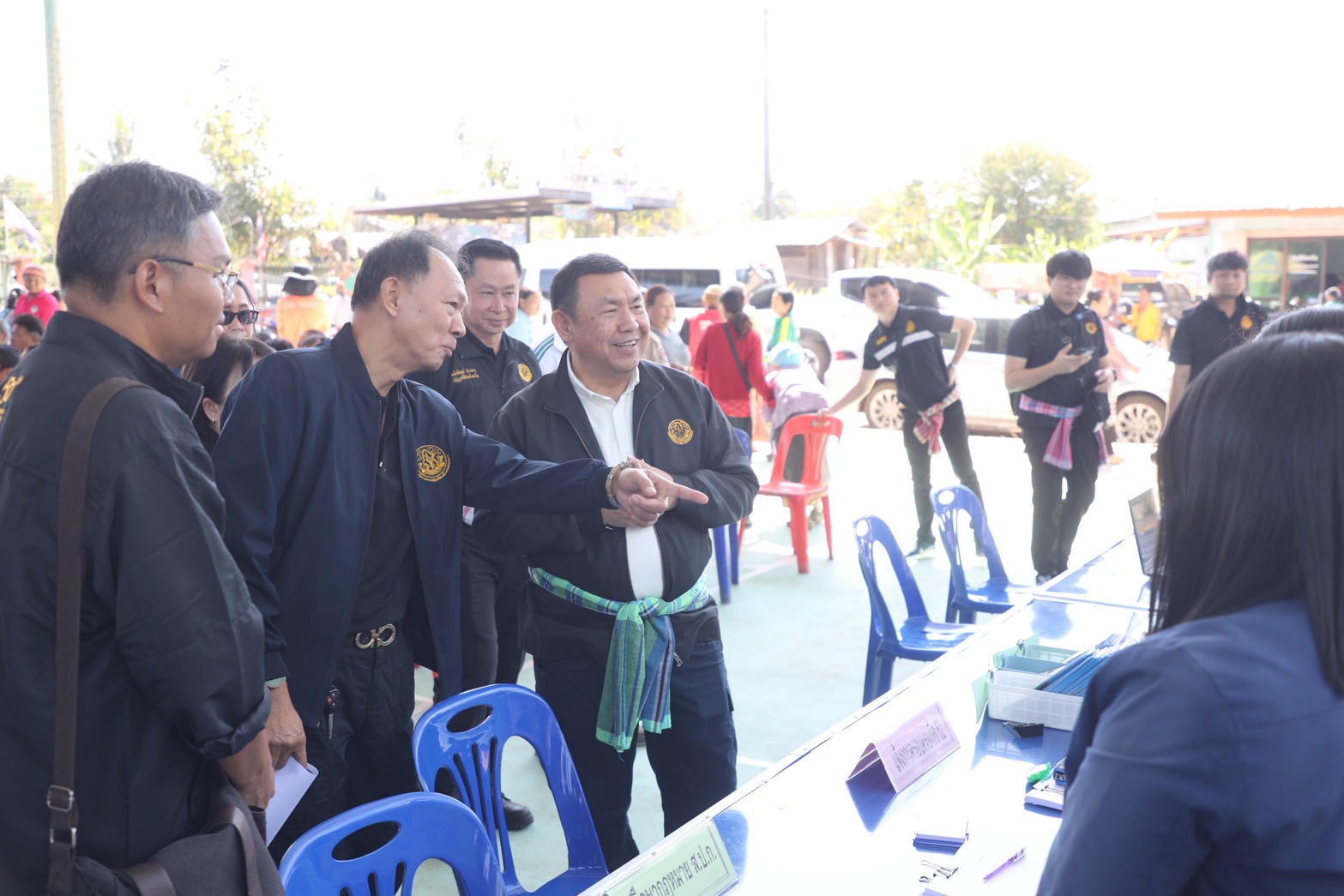 title - ชาวน้ำยืนเฮ ส.ป.ก. ขนทัพบริการถึงที่ ต.เก่าขาม ลดค่าใช้จ่าย ยื่นขอออกโฉนด - ปรึกษาปัญหากฎหมาย ครบจบในที่เดียว